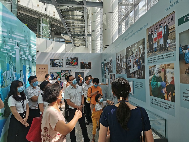 ս���ߡ���ʵ��μ������ѵ�֧����ǰ�п���Ӣ���¾�